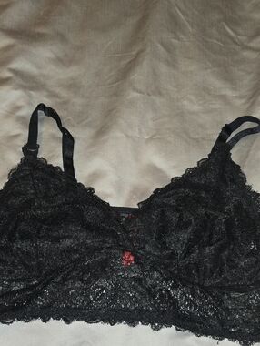 Ruby Ribbon Black Lace Lift Luxe Demiette